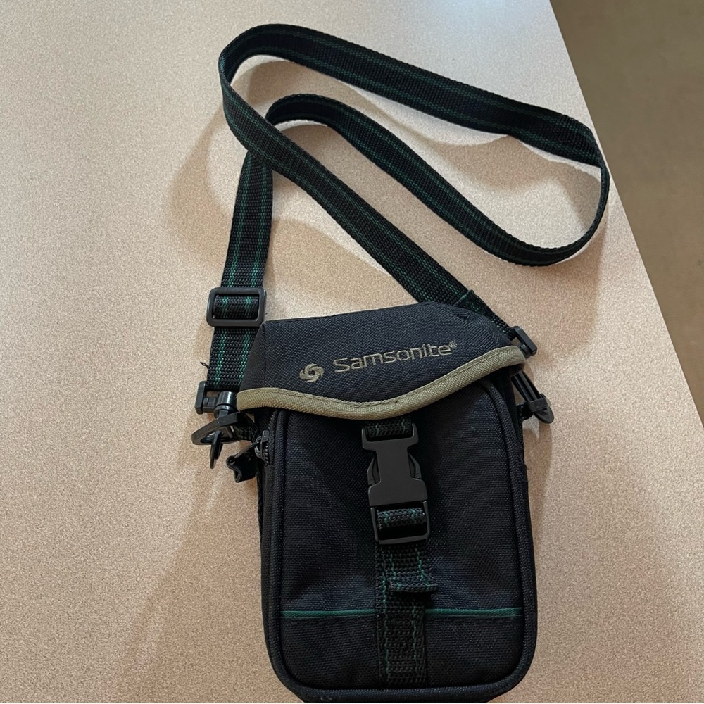 Samsonite Black and Green Messenger Bag